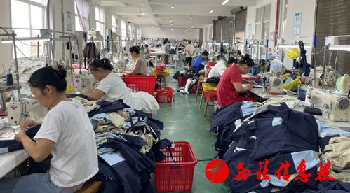 城固蓮花街道 服裝廠開到家門口 穩(wěn)崗就業(yè)有保障